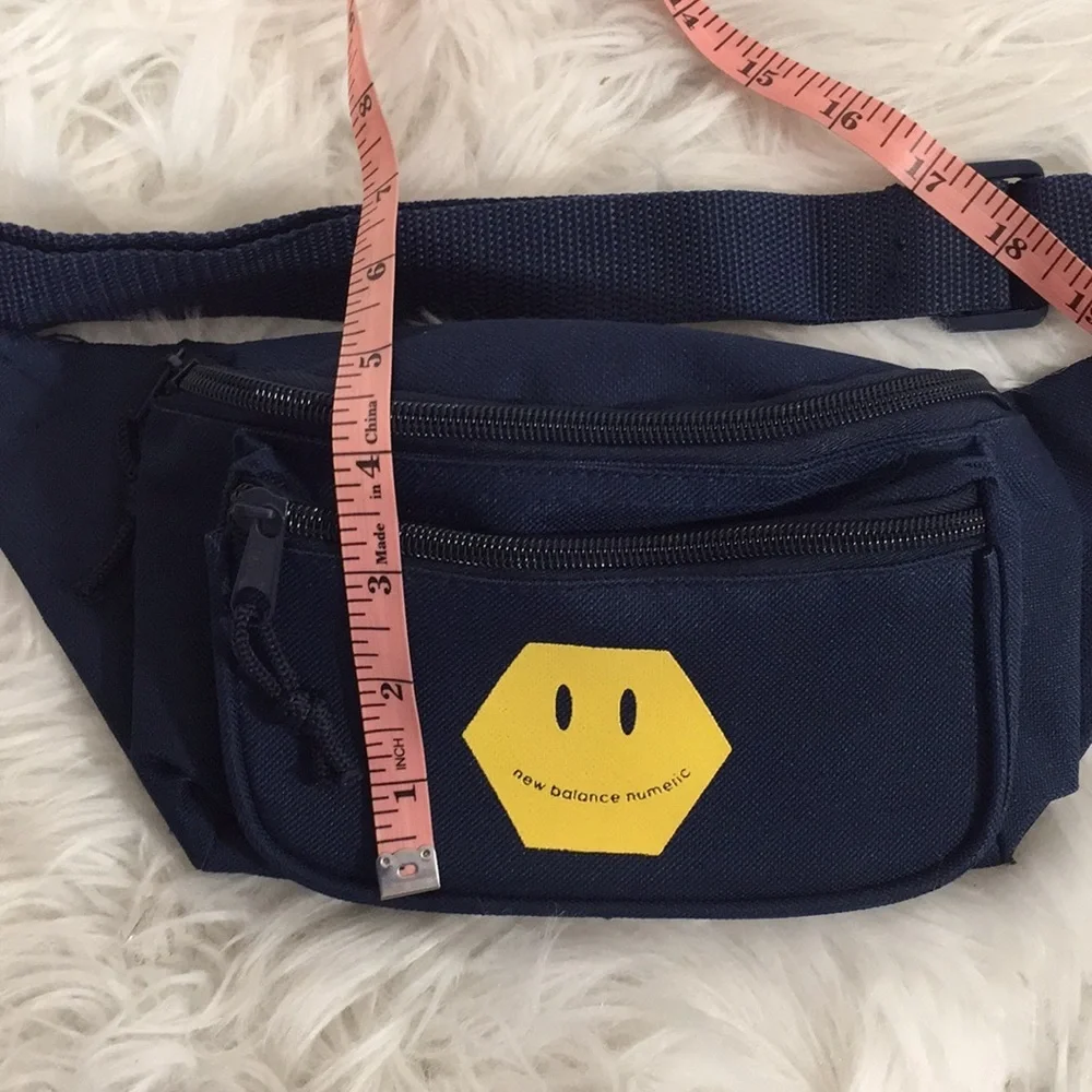 NEW BALANCE Fanny Pack / Belt Bag / Across Shoulder Bag On The Go NEW NWT